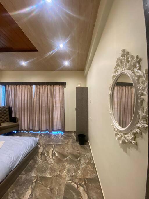 Mount Resorts Lonavala 5 Bhk Luxurious Villa With Private Pool And Full Size Cricket Football Turf Exterior foto